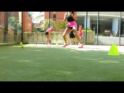 R.P salida de pared de derecha en padel.