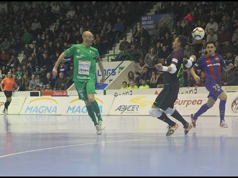 2016-17 13 Magna - Barca