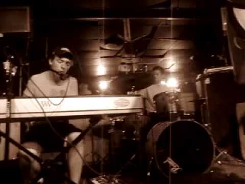 Amskray-When The Sun Is Down