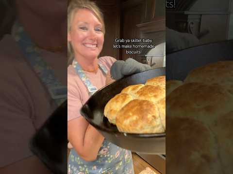 Homemade Biscuits from Scratch #homemadebiscuits #fromscratch #butterybiscuits #countrycooking