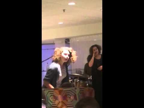 Unvle Wellington's Wives - Belgian Pop from Gent