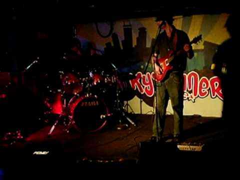 THE ISSUE-LIVE- Don't Say You Love Me+Reputation-original songs @Dinkytowner Cafe