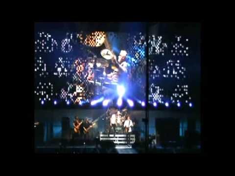 Queen + Paul Rodgers - Fat Bottomed Girls Live In Madrid 2008