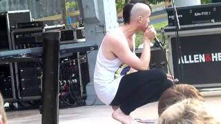 neon trees- farther down- tyler glenn bullied? speech and song, live