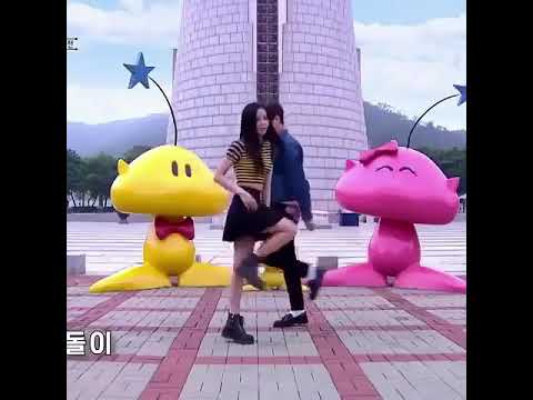 Got7 [junior] Blackpink [jisoo] dance🖤