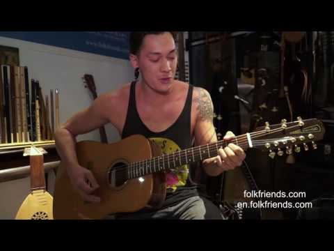 Satria of OMNIA plays "Blue Moon" on FOLKFRIENDS' new 9stringed guitar