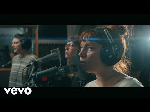 Sylvan Esso - The Glow (Echo Mountain Sessions)
Sylvan Esso - The Glow (Echo Mountain Sessions)