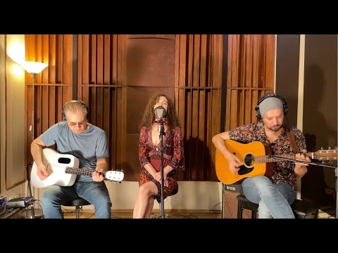 Kalma Gitme Hikayesi (Akustik Canlı) - Volkan Başaran & Simge Gezmiş feat' Canay Cengen