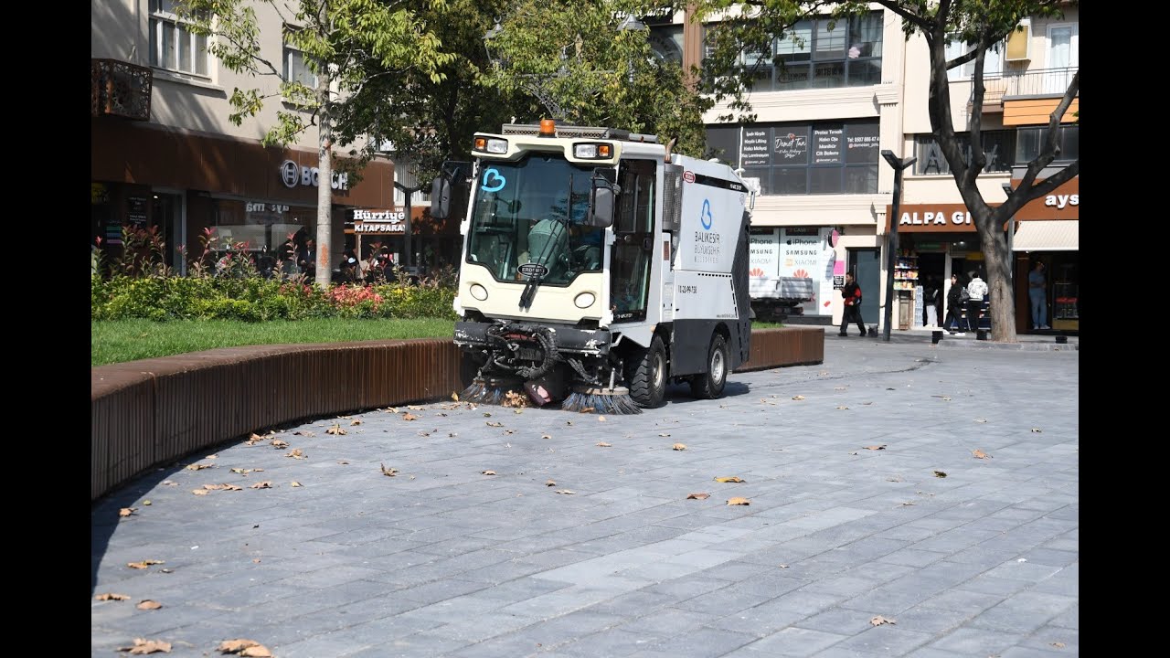 Büyükşehir’den Şehrin Dört Bir Yanında Temizlik Seferberliği