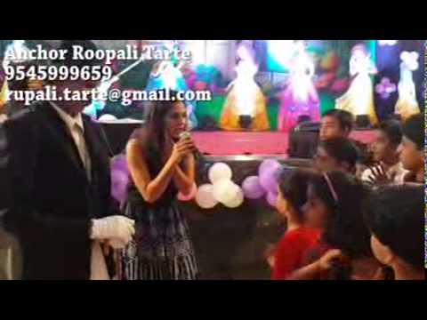 Roopali Tarte Games Host In Marathi