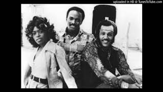 THE HUES CORPORATION - FREEDOM FOR THE STALLION