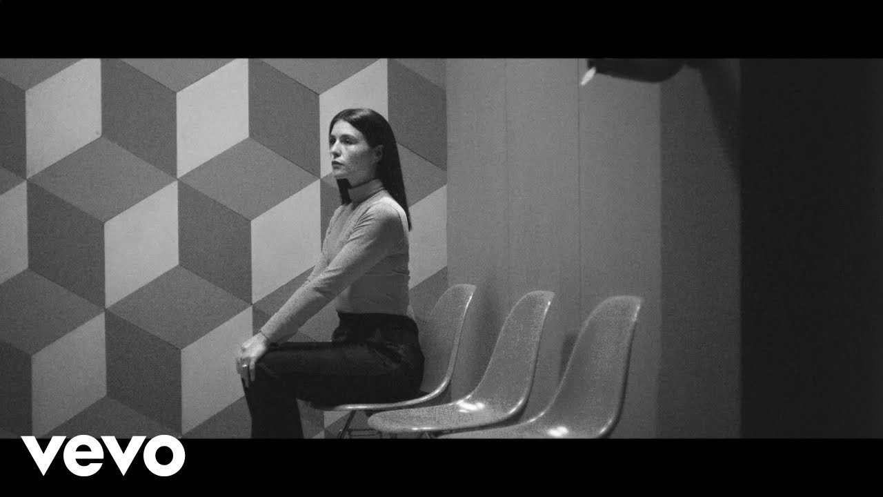 Jessie Ware — Champagne Kisses