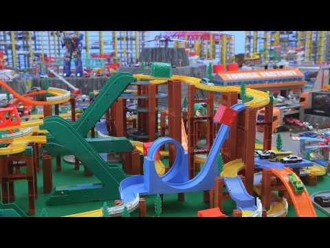 トミカシステム トミカがダイナミックに一回転！大回転どうろセット