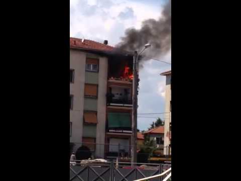 Incendio in una palazzina a Tradate