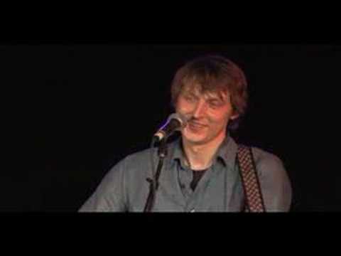 Eric Hutchinson -Up Front Girls [Live]
