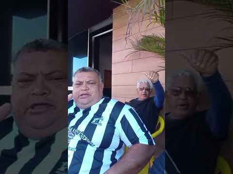 Donizete Vieira com alguns torcedores do ASA na cidade de Goiatuba-GO.