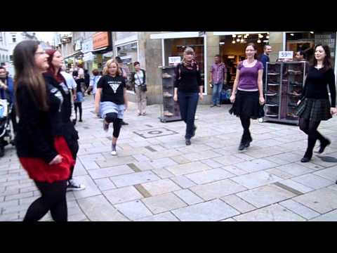 Wiesbaden tanzt - Flashmob - Langgasse
