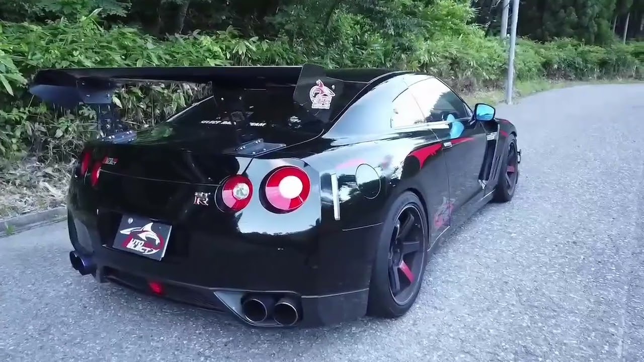 久しぶりに愛車のGTRを載せてみました。