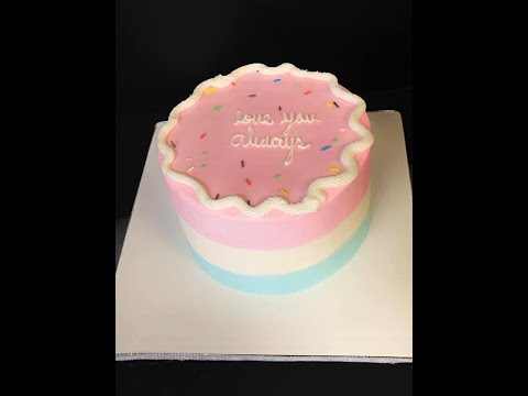 Pastel en buttercream en tres colores