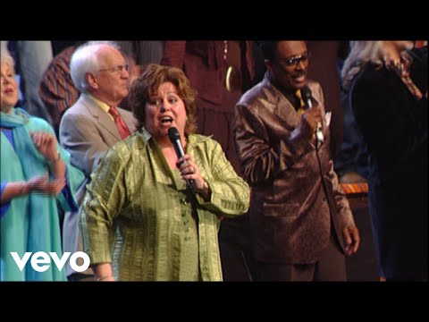 Bill & Gloria Gaither - Just Tell Them When You Saw Me I Was On My Way [Live] ft. Sue Dodge