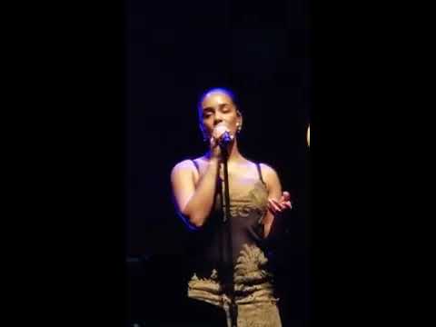 jorja smith - don't watch me cry (live) [snippet] - 12.11.18