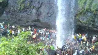 preview picture of video 'Umroli Waterfall, Bhivpuri'