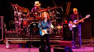 Bonnie Raitt - Burning Down The House - Live in Italy 2018