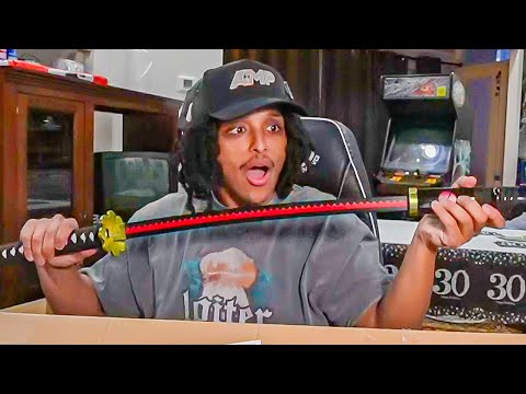 AGENT DOES A BIRTHDAY P.O. BOX OPENING!
