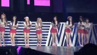 Love &amp; Girls _Girls&#39; Generation (Girls &amp; Peace World Tour in Seoul DVD)