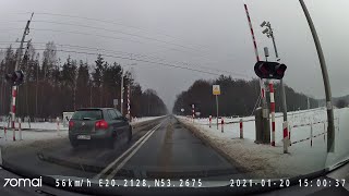 Wyprzedzanie w bardzo niebezpiecznym miejscu - przejazd kolejowy