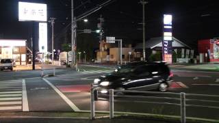 preview picture of video '夜の　碧南市交差点　（笹山町） Night Hekinan-shi crossing (Sasayama Hekinan city)'