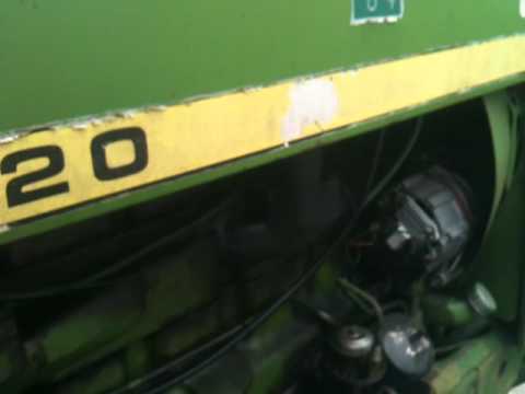 John Deere 3120