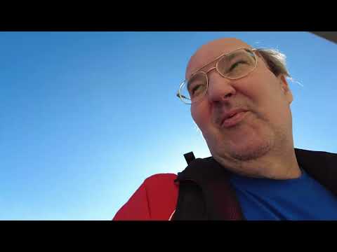 MongoTV_9003 - MIN GÅTUR - Del 2 - Sælger FLASKER i LIDL En Flot LØRDAG Sommmeraften og Spiser PØLSE