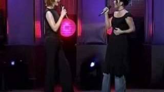 Reba McEntire &amp; Kelly Clarkson - Does He Love You