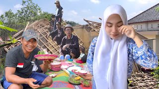 Download lagu HEBOH - GADIS PENGHAPAL AL QUR’AN MENANGIS BAHAGIA SAAT RUMAHNYA DI ROBOHKAN & SIAP DIBANGUN KEMBALI mp3