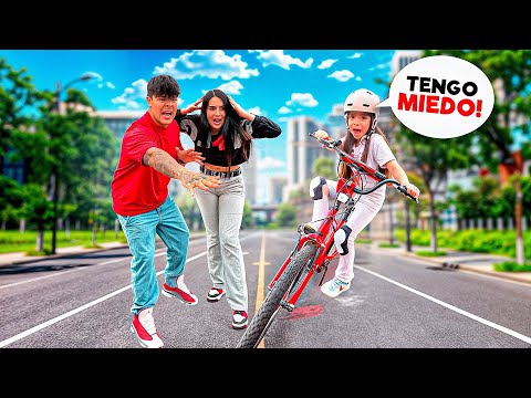 FIRST TIME TEACHING MY DAUGHTER SALOMÉ TO RIDE A BICYCLE😱