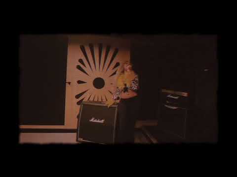 Chop Daily Ft Kiámo Blu - Mind Tricks (Live Rendition)