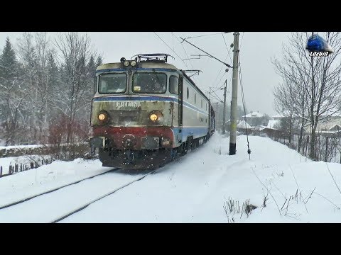 LE5100 40-0713-0 & Marfar CFR MARFA Freight Train in Zapada/Snow in Campulung Moldovenesc