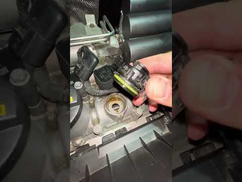 Skoda Octavia 3 1.4L TSI - PCV inlet valve replacement