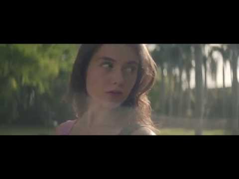 Aaron Rux - Chandeliers (videoclip oficial)