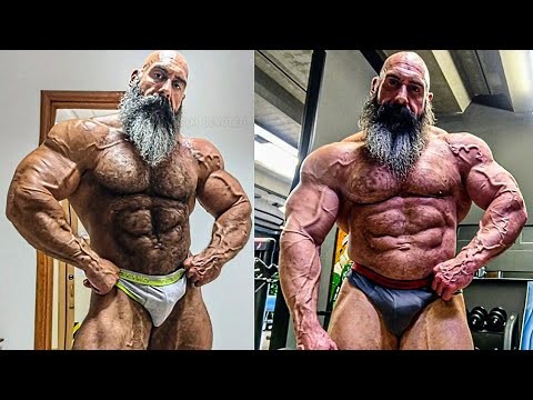 Crazy Old Jacked Grandfather 🥵 | Enrico Magnani | Gym Devoted