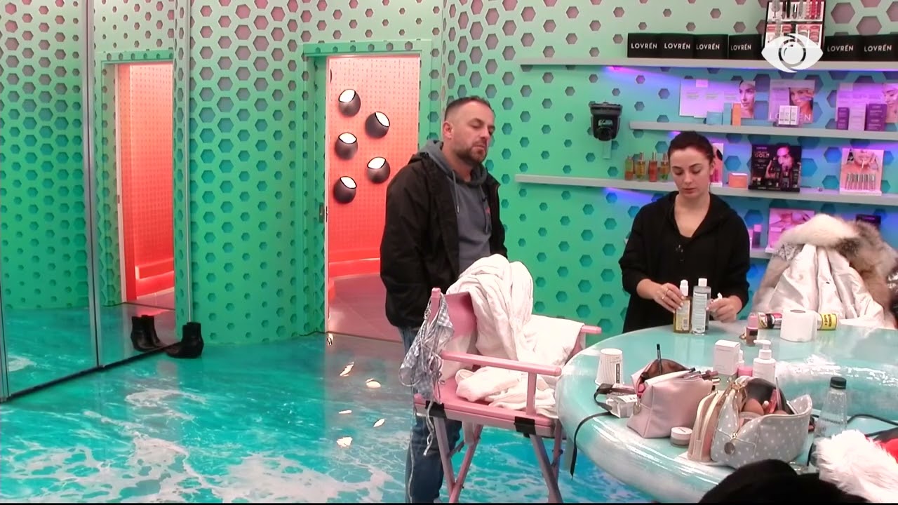 “Doja t’i digjte sa më shumë Kristit”/ Seno dhe Xhodi diskutojnë mes njëri-tjetrit