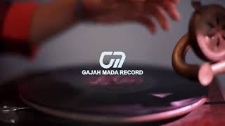 Download lagu Zidan feat fadly nyong selalu tersimpan. ini suaranya kren2 mp3 Download lagu Zidan feat fadly nyong selalu tersimpan. ini suaranya kren2 mp3