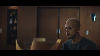 Musik-Video-Miniaturansicht zu We Must Be Crazy Songtext von Milow