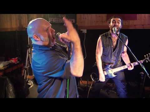 BLAZE BAYLEY : Escape Velocity (OFFICIAL MUSIC VIDEO)