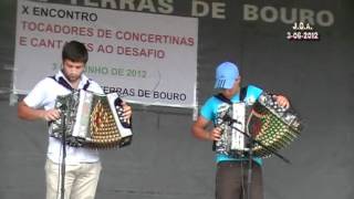 preview picture of video 'Dois jovens da Póvoa de Lanhoso no X Encontro de Concertinas de Terras de Bouro'