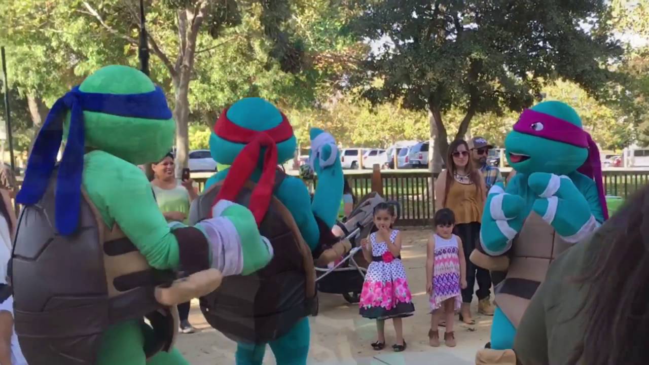 Promotional video thumbnail 3 for Mascots In Action