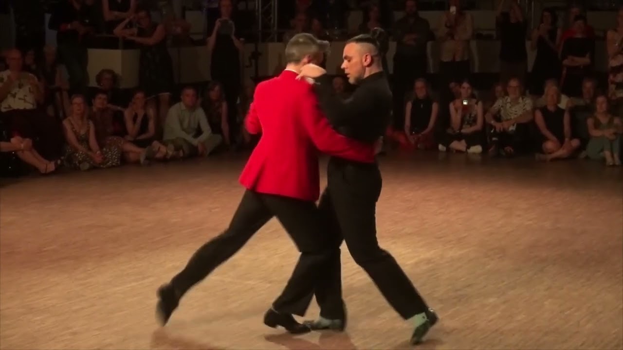 Video thumbnail for Martin Maldonado & Maurizio Ghella: demo 2/4 @ Tangofestival Rhein Ruhr 2025