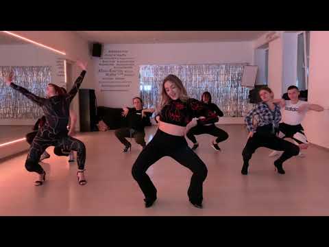 Veronica ninja vogue horror march 2019