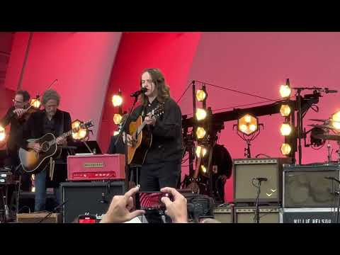 I Gotta Get Drunk - Billy Strings